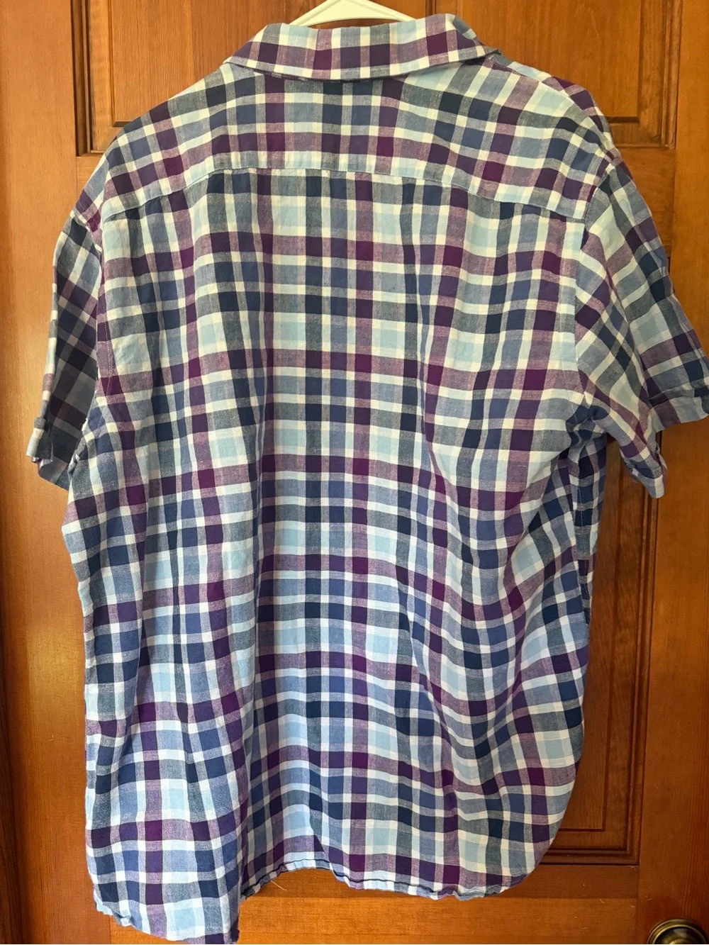 Men’s Banana Republic Light Blue, Navy & Purple Plaid Short-Sleeve Button-Up